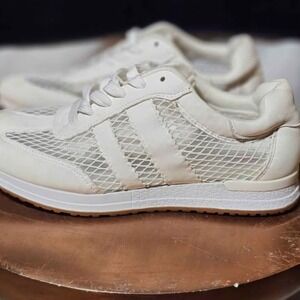 Women's White Mesh Sneakers, DV by Dolce Vita Jammy Size 8.5